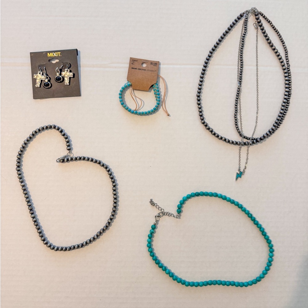 Western Jewelry Bundle Turquoise and Silver/Gray Necklaces Bracelet Earrings